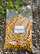 Load the picture into the gallery viewer, Futter-Boilies 20mm
